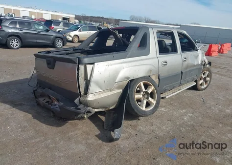 2003 Chevrolet Avalanche 1500 из США, поврежденный, VIN 3GNEC13TX3G200447